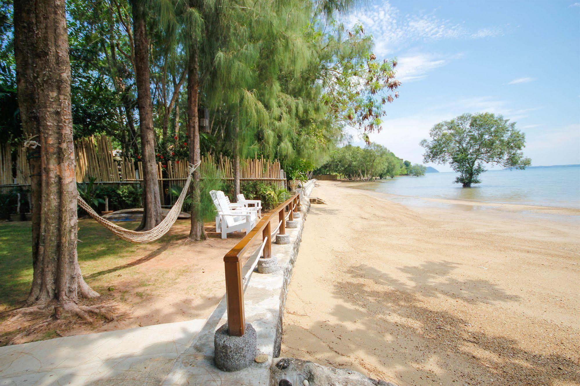Baan Panwa Resort&Spa Buitenkant foto
