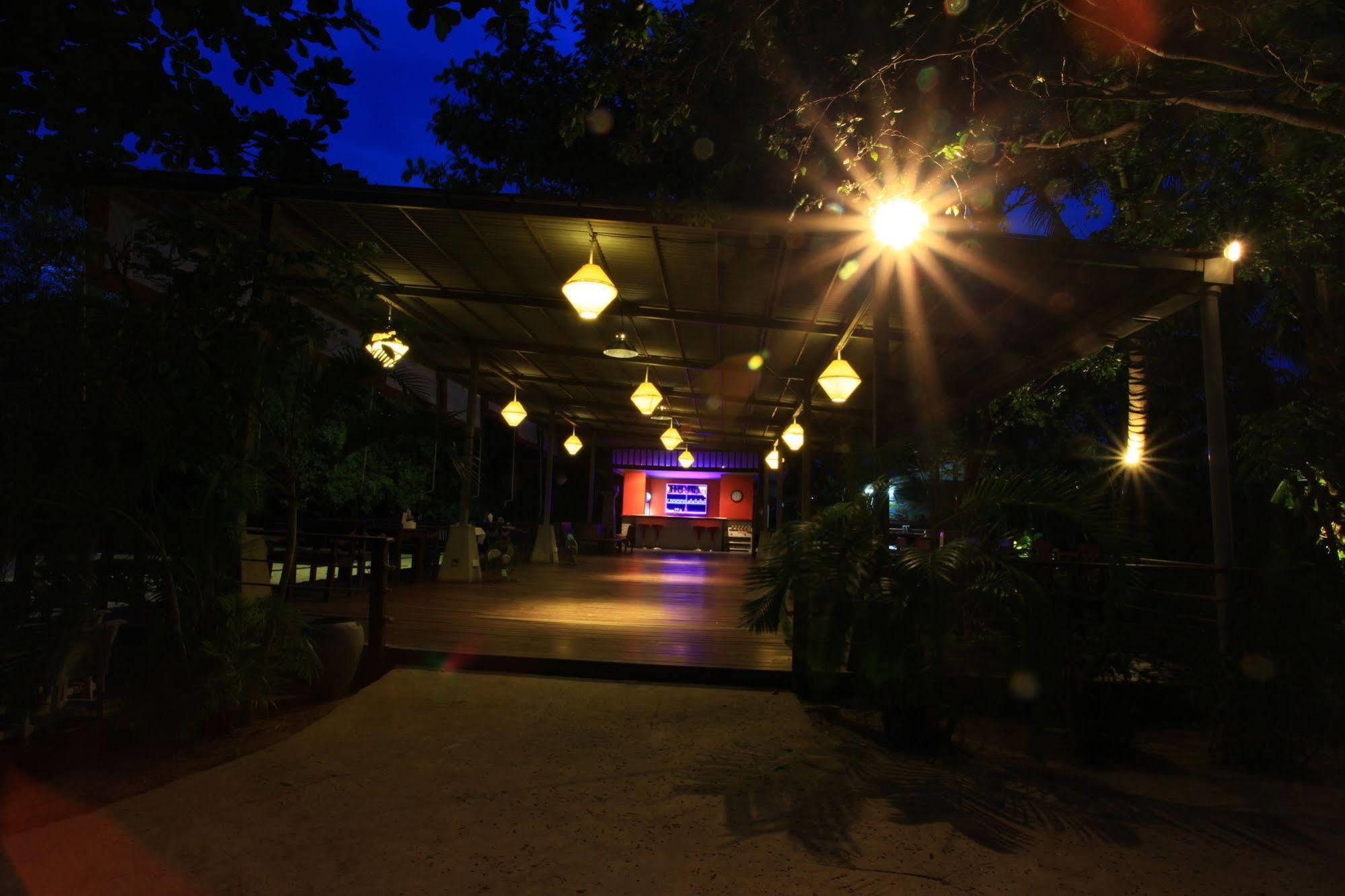 Baan Panwa Resort&Spa Buitenkant foto